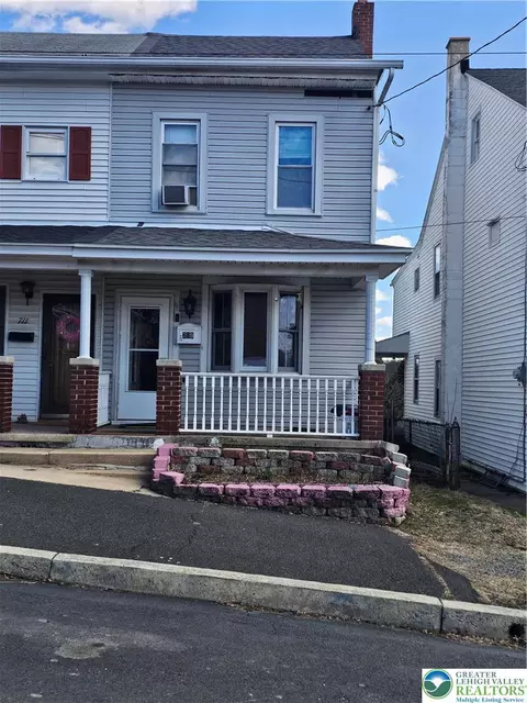 709 N 2nd St, Minersville, PA 17954