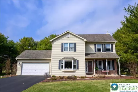 2581 Prince Dr, Coplay, PA 18037
