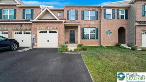 4314 Beech Dr, Nazareth, PA 18064