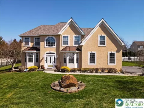 2277 Leigh Dr, Forks Twp, PA 18040