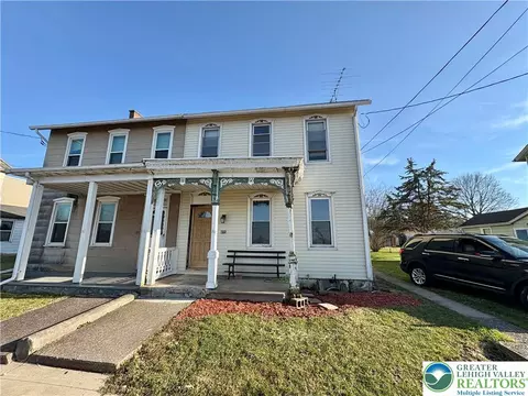 122 Front St, Alburtis, PA 18011