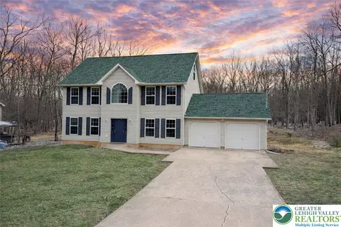 94 Oneida Trl, Albrightsville, PA 18210