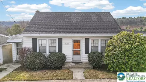 230 W Howard Ave, Coaldale, PA 18218