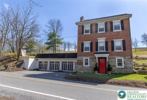 4238 Best Station Rd, Slatington, PA 18080