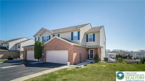 1117 Wynnewood Dr, Northampton, PA 18067