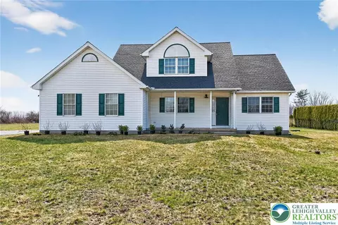 2120 Seipstown Rd, Fogelsville, PA 18051