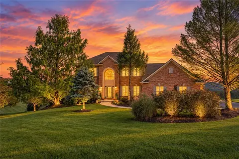 4123 Wyndemere Cir E, Schnecksville, PA 18078