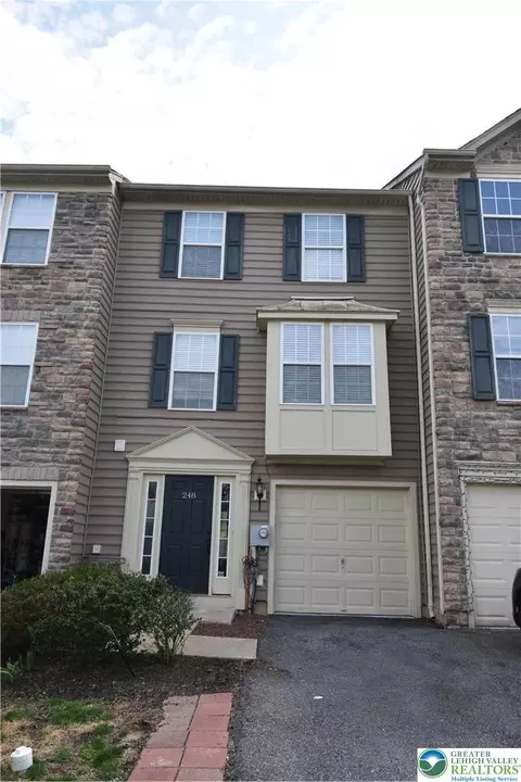 248 Auburn Dr, Easton, PA 18042