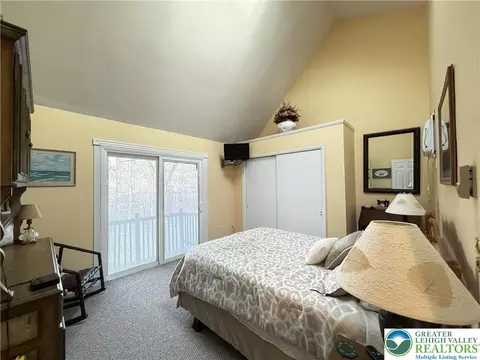 Bedroom - 5933 Decker Rd, Saw Creek, PA 18324 photo 5 of 8