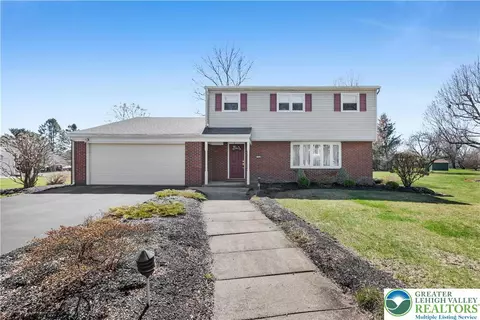 1522 Magnolia Dr, Orefield, PA 18069
