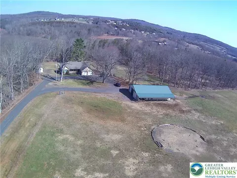 236 Pensyl Creek Rd, Hamilton Twp, PA 18360