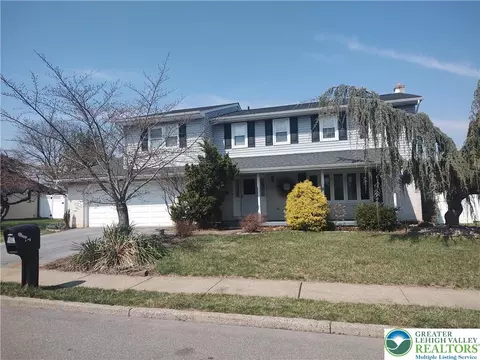 1755 Peachtree Cir, Fullerton, PA 18052