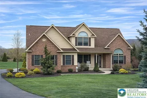 8048 Sassafras Rd, New Tripoli, PA 18066
