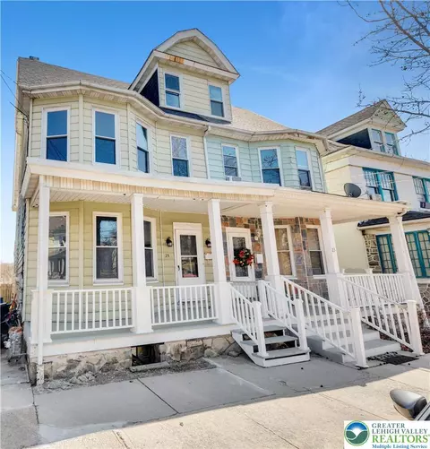 25 N 8th St, Easton, PA 18042