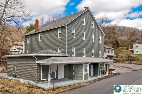 2269 Pennsylvania Ave, Bangor, PA 18013