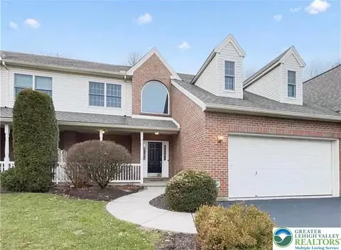 4658 Pinehurst Cir, Bethlehem, PA 18015