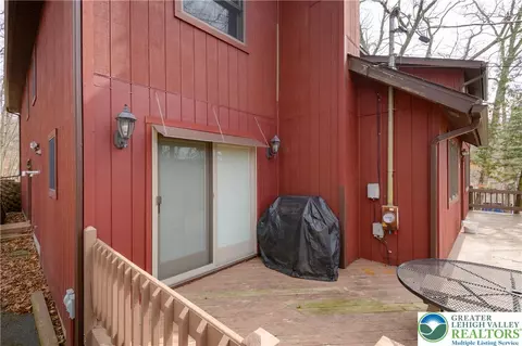 Exterior - 6159 Decker Rd, Saw Creek, PA 18324 photo 5 of 7