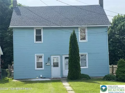 16 E Main St, Pen Argyl, PA 18072