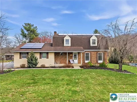 2205 Meadow Lane Dr, Forks Twp, PA 18040
