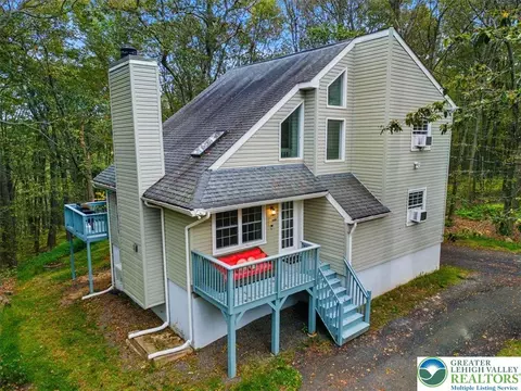 1489 Belgravia Dr, Coolbaugh Twp, PA 18466