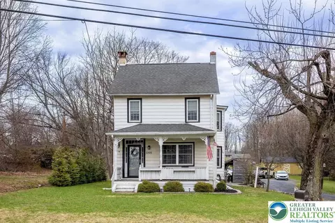 5966 Sullivan Trl, Nazareth, PA 18064