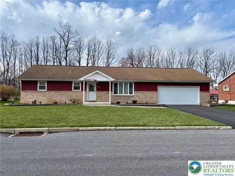 3865 Rosewood Ln, Whitehall Twp, PA 18052