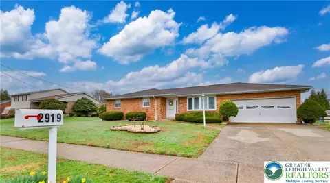 2919 West Blvd, Bethlehem, PA 18017