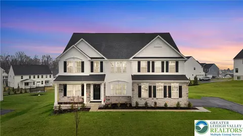 1526 Jays Run, Fogelsville, PA 18051