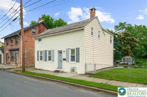 533 Main St, Freemansburg, PA 18017