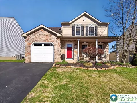 2040 Valley View Dr, Quakertown, PA 18951