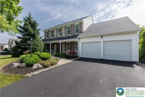 4634 Ashley Ln, Bethlehem, PA 18017