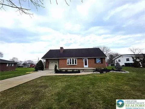 1645 Mark Twain Cir, Bethlehem, PA 18017