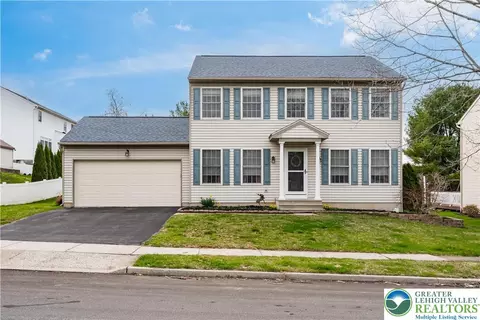2652 Thistle Rd, Macungie, PA 18062