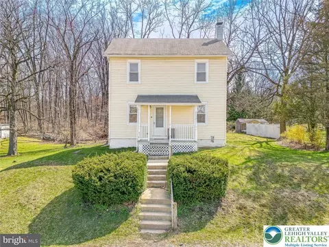 638 State, Mertztown, PA 19539
