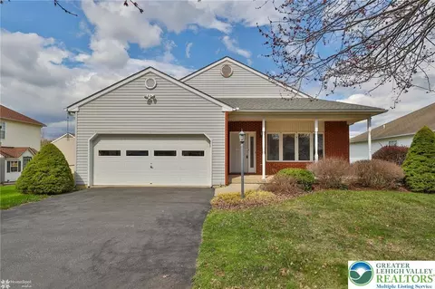 1927 Vintage Rd, Easton, PA 18045