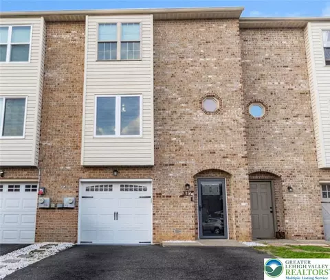 317 W 2nd St, Alburtis, PA 18011