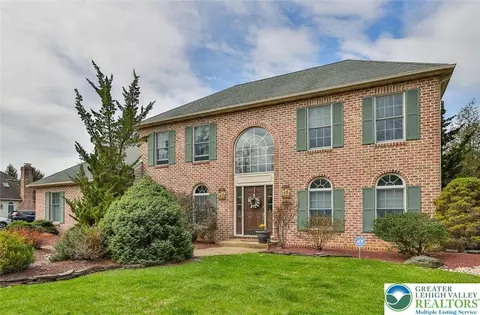 3277 Marchant Dr, Bethlehem, PA 18017