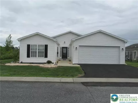 891 Biltmore Ave, Forks Twp, PA 18040