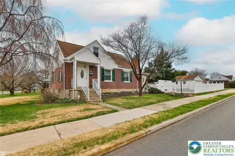 1368 Club Ave, Allentown, PA 18109