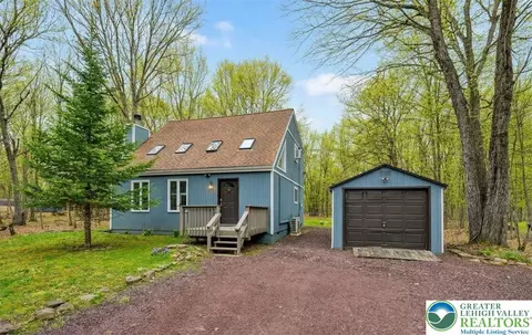 19 Uffleman Ln, Albrightsville, PA 18210