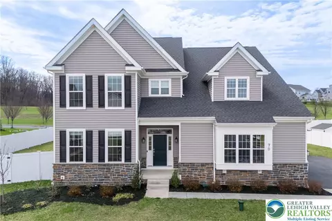 70 Kate Ct, Williams Twp, PA 18042