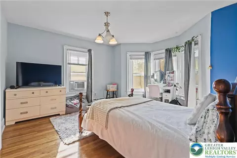 Bedroom - 225 S Walnut St, Bath, PA 18014 photo 4 of 5