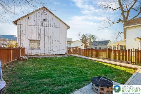 Exterior - 225 S Walnut St, Bath, PA 18014 photo 5 of 5