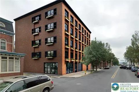 19 N 11th St, Allentown, PA 18101