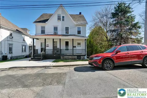 416 W Mountain Ave, Pen Argyl, PA 18072