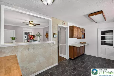 Kitchen - 205 E Goepp St, Bethlehem, PA 18018 photo 4 of 7