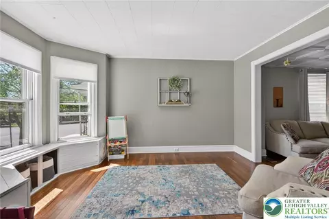 Living - 205 E Goepp St, Bethlehem, PA 18018 photo 1 of 4