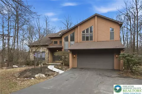 20 Highland Dr, Fleetwood, PA 19522