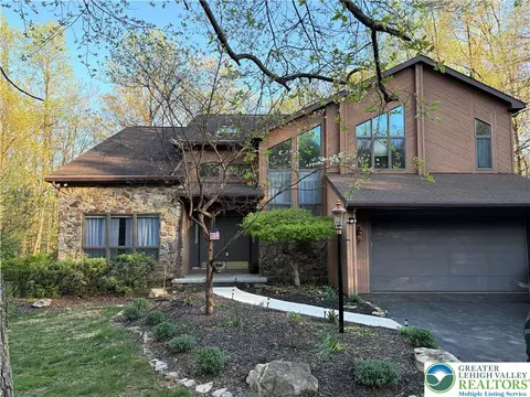 20 Highland Dr, Fleetwood, PA 19522