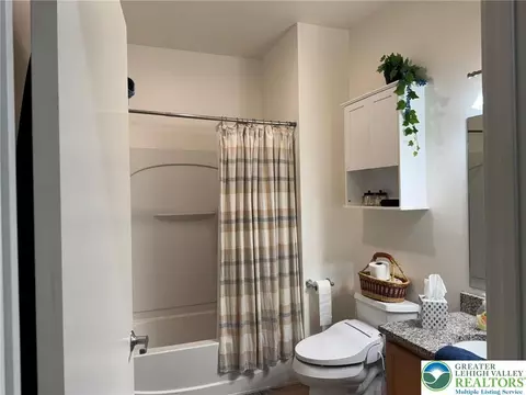 Bath - 11 W 2nd St #384, Bethlehem, PA 18015 photo 1 of 1